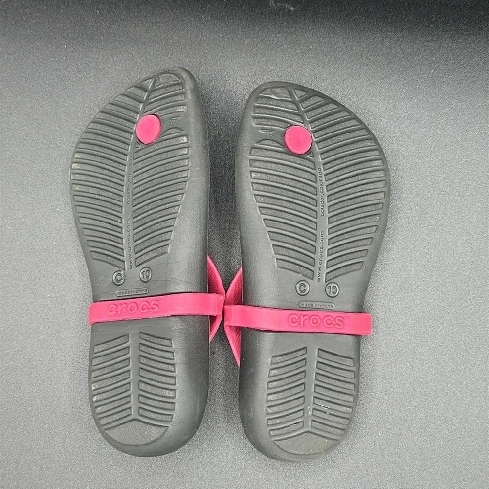 girls Crocs Aliana raspberry & black jeweled sandals size 10